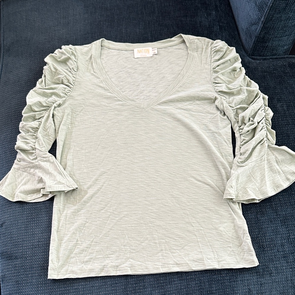 Nation LTD Women's Ruffled Sleeve tee - light green
